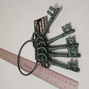 Spooky Keys 5pc Halloween Essentials Ashland